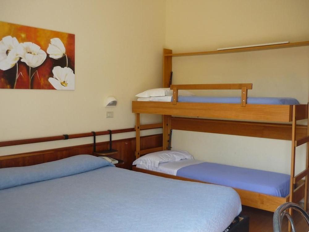 Hotel Houston Suites Rimini Eksteriør billede
