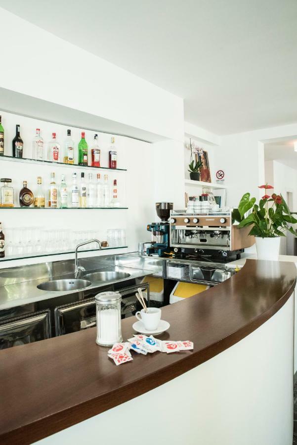 Hotel Houston Suites Rimini Eksteriør billede